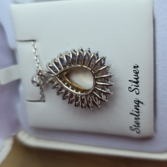 STERLING SILVER FINE JEWELRY CUBIC ZIRCONIA BLUE PENDANT NECKLACE - Picture 9 of 12